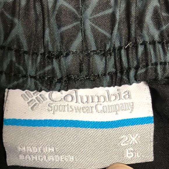 Columbia Woman’s Black Active Shorts, elastic waist, size 2X, length is 6” - Picture 8 of 8